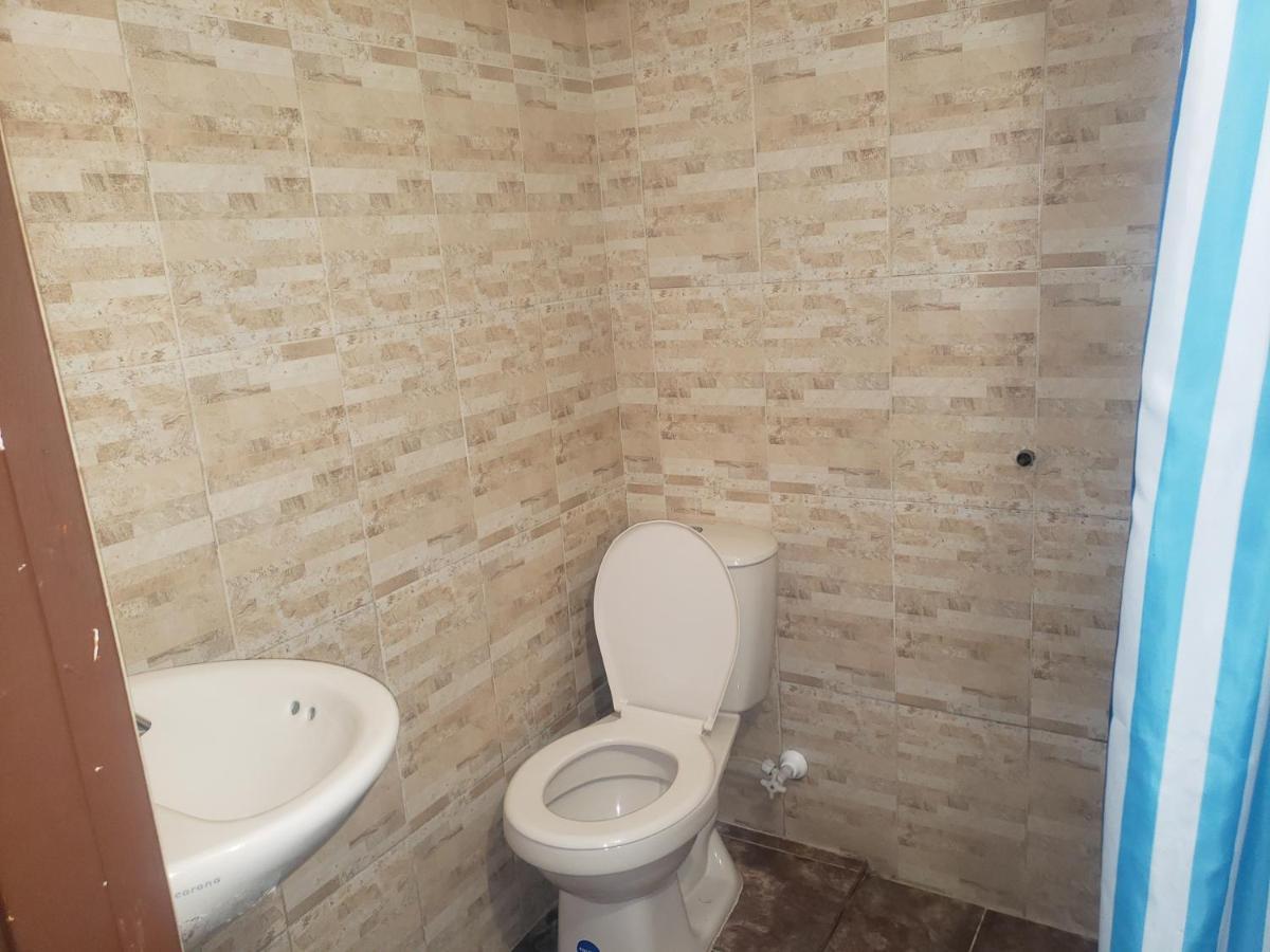 Hostal Hollywood Inn リオネグロ エクステリア 写真