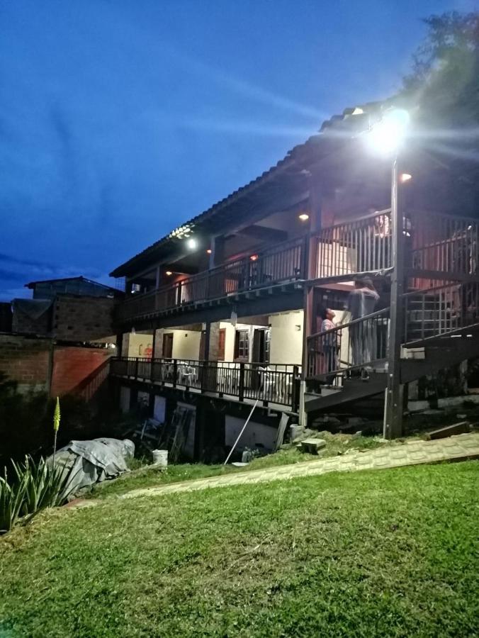 Hostal Hollywood Inn リオネグロ エクステリア 写真