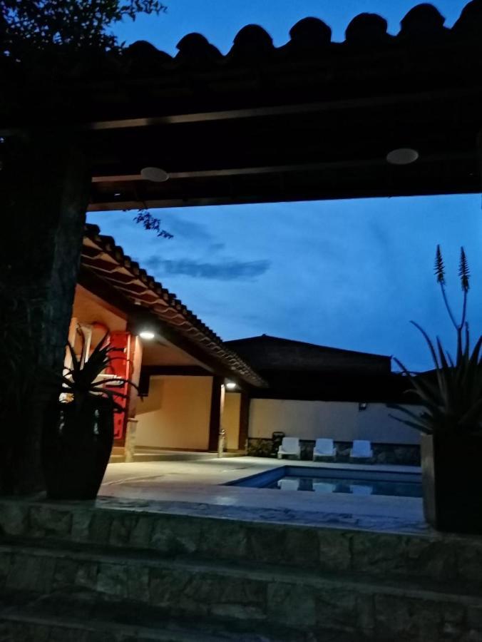Hostal Hollywood Inn リオネグロ エクステリア 写真