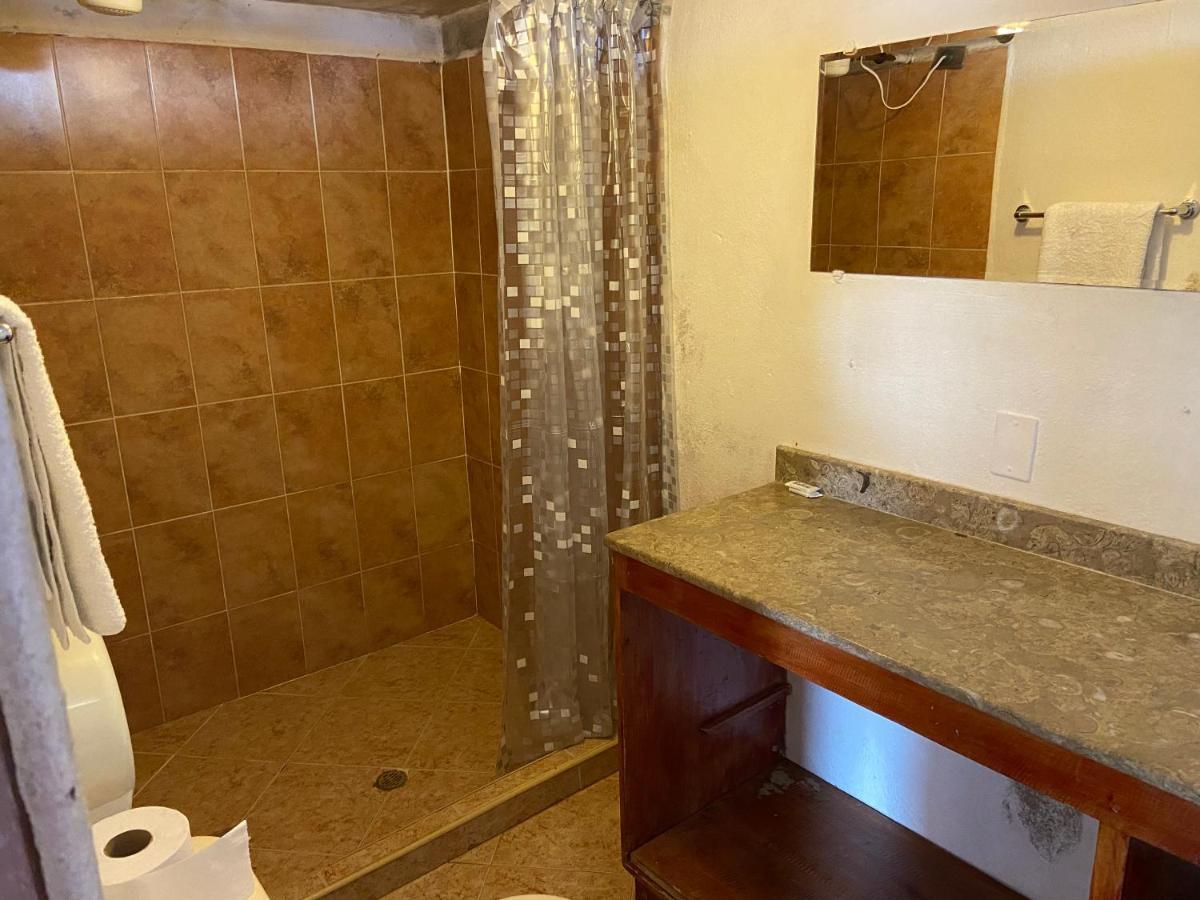 Hostal Hollywood Inn リオネグロ エクステリア 写真